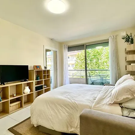 Apartment Cosy Holidays - Beach, Bars & Food At 10min Walk *