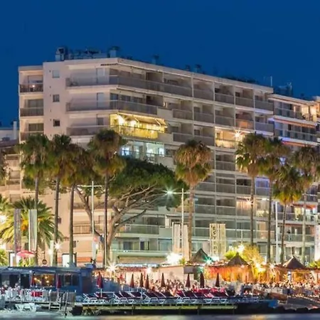 Cosy Holidays - Beach, Bars & Food At 10min Walk Apartment Antibes